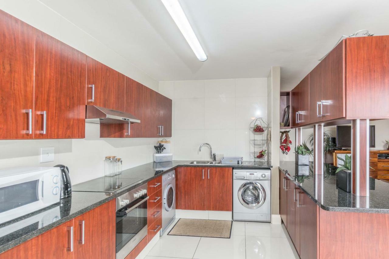 De Nest Apartment East London Bagian luar foto